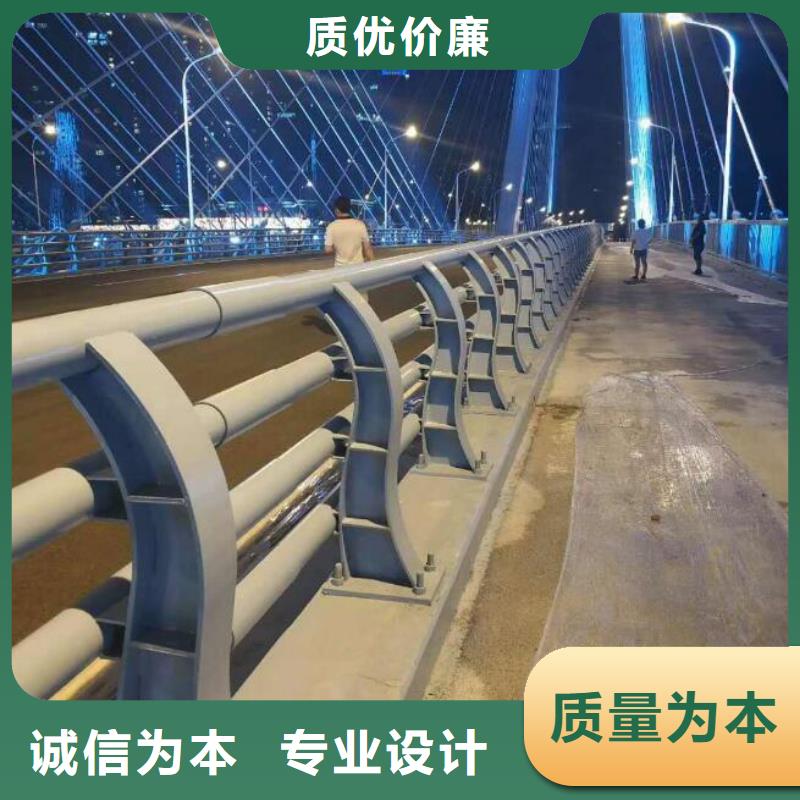 防撞护栏钢背木护栏批发供应