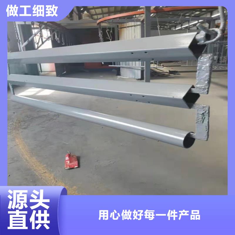 橋梁護(hù)欄_燈光護(hù)欄專注品質(zhì)