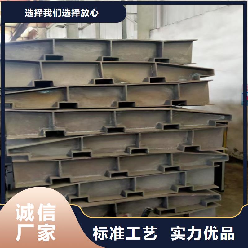 防撞護欄不銹鋼碳素鋼復(fù)合管廠家規(guī)格全