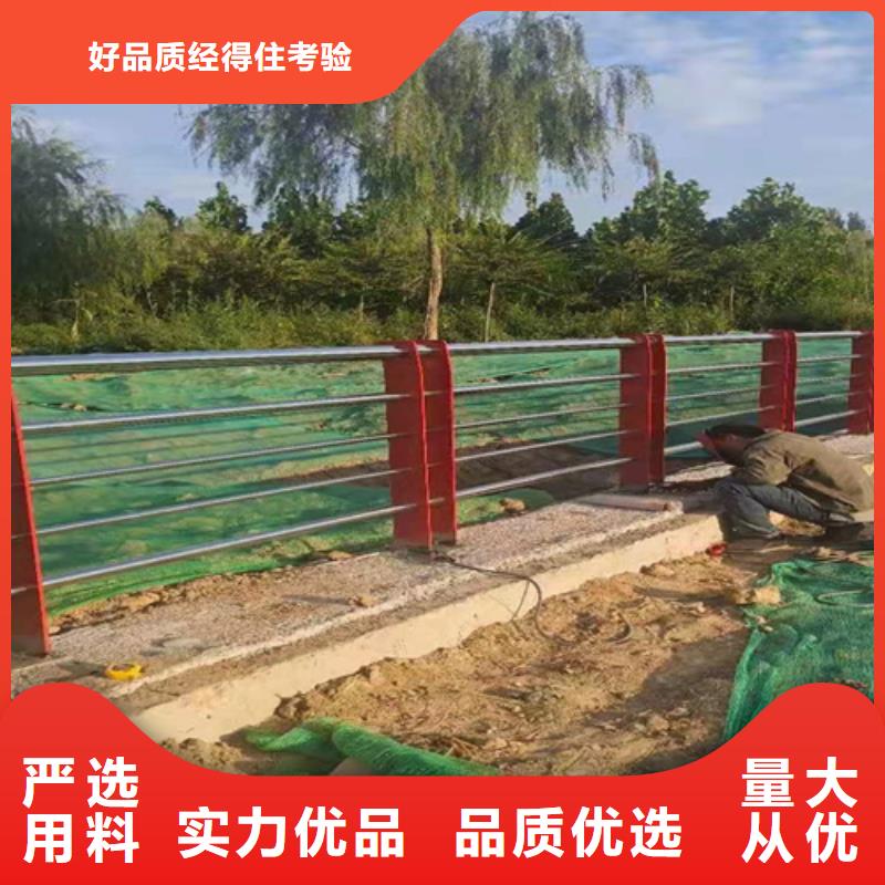 防撞護(hù)欄旋轉(zhuǎn)護(hù)欄技術(shù)先進(jìn)