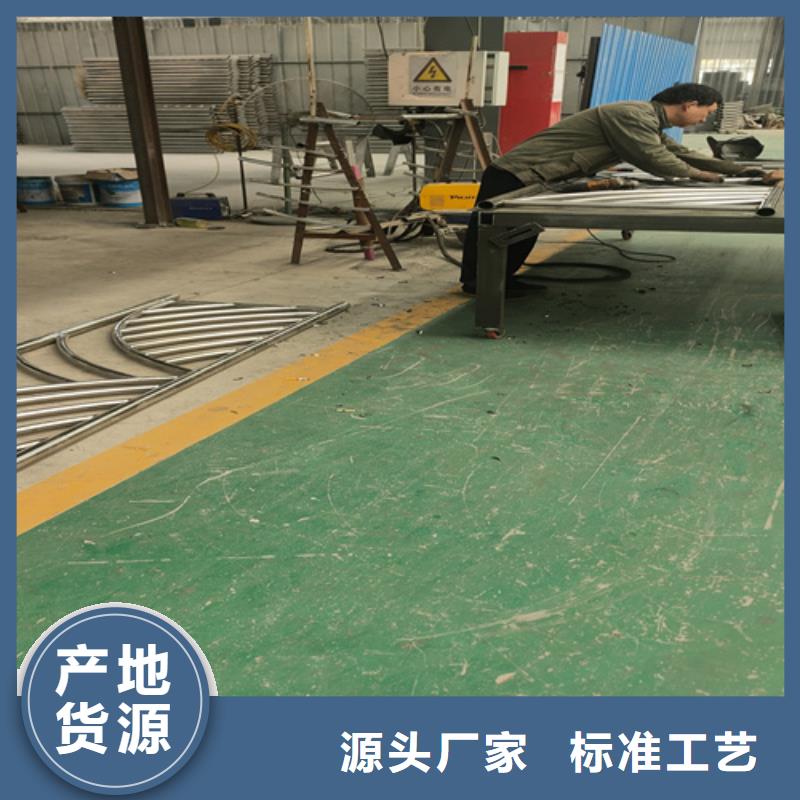 橋梁護(hù)欄-鑄鐵隔離欄桿立柱經(jīng)久耐用