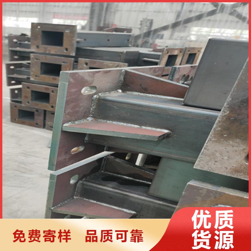 橋梁護(hù)欄-鑄鐵隔離欄桿立柱經(jīng)久耐用