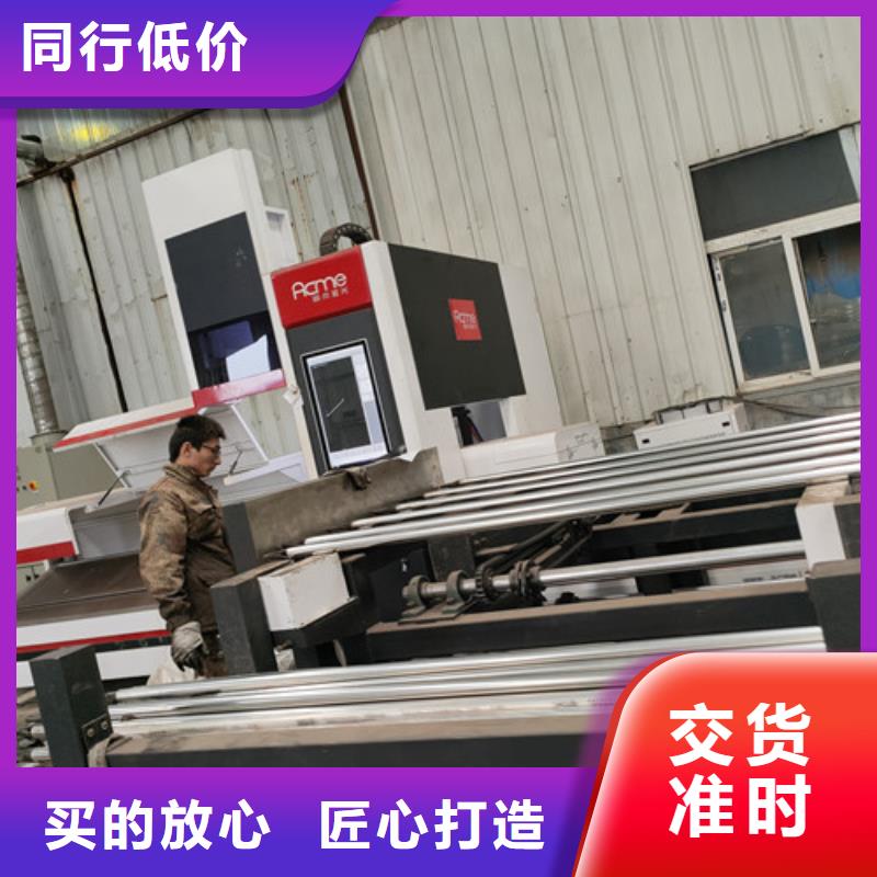 橋梁護(hù)欄-鑄鐵隔離欄桿立柱經(jīng)久耐用