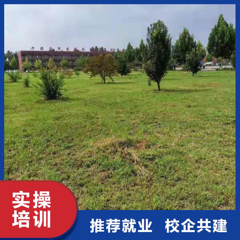 挖掘機(jī)技校哪里能學(xué)修電動(dòng)汽車師資力量強(qiáng)