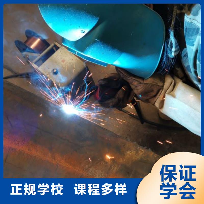 焊接学校哪里能学挖掘机就业不担心