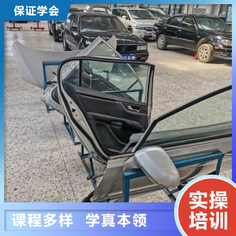 汽修培训学校哪个学校能学开挖掘机铲车叉车保证学会
