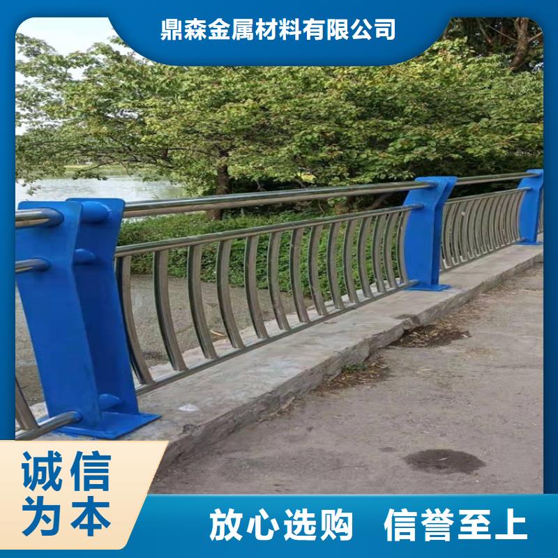 橋梁防撞護欄人車分流欄為品質(zhì)而生產(chǎn)