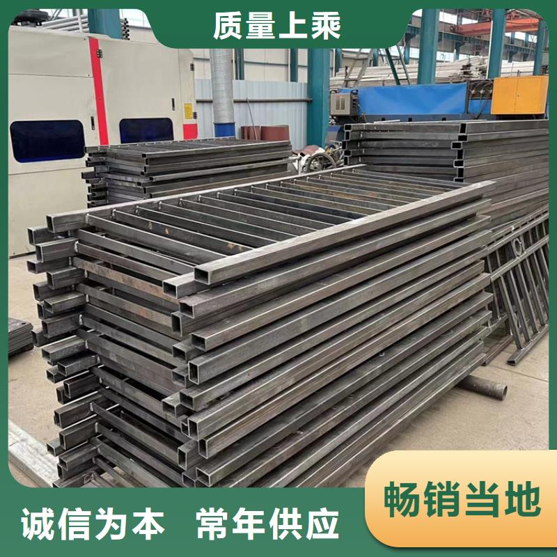 防撞橋梁護(hù)欄河道防護(hù)欄桿工程施工案例