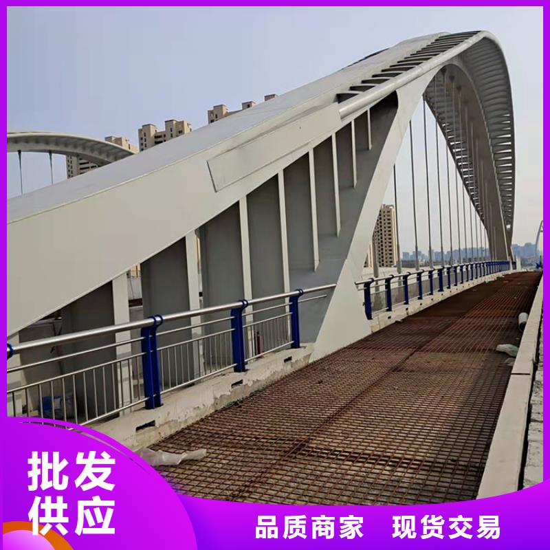 橋梁景觀護(hù)欄_LED防護(hù)欄桿質(zhì)量上乘