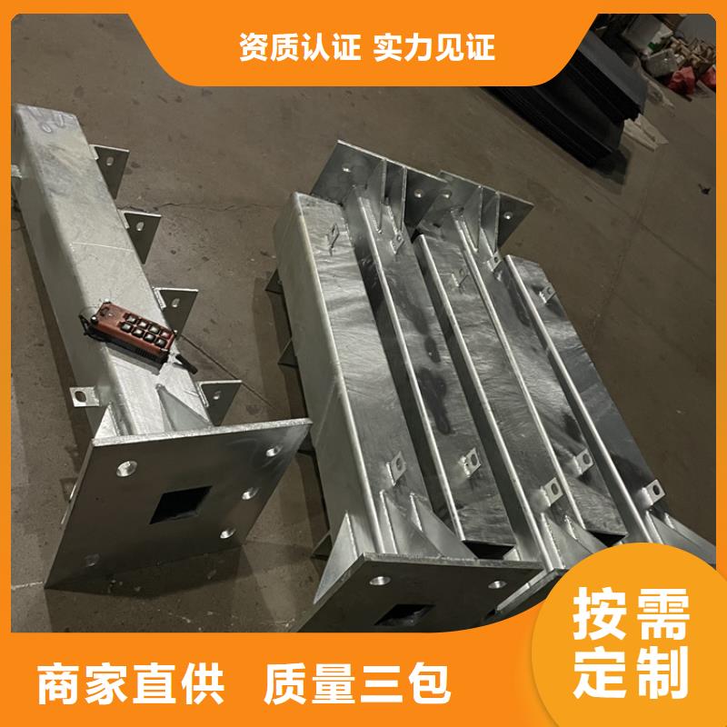 橋梁景觀護(hù)欄不銹鋼復(fù)合管護(hù)欄大廠家實力看得見