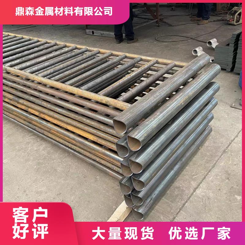 橋面人行道護(hù)欄廠家設(shè)備齊全