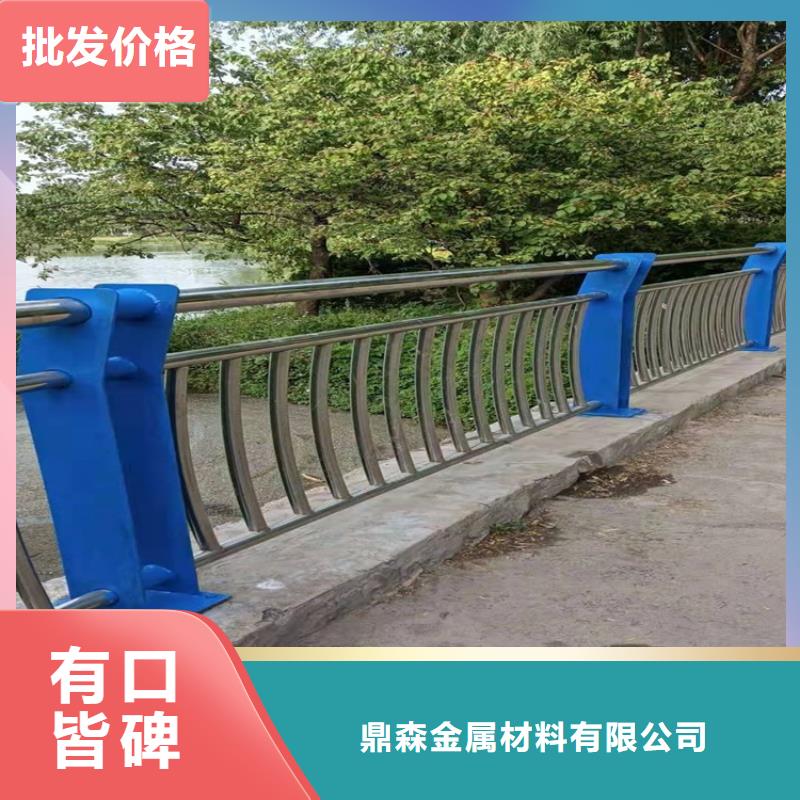 橋梁護(hù)欄人行道欄桿細(xì)節(jié)嚴(yán)格凸顯品質(zhì)