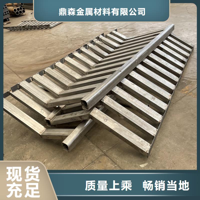 201不銹鋼復(fù)合管護(hù)欄不銹鋼欄桿重信譽廠家