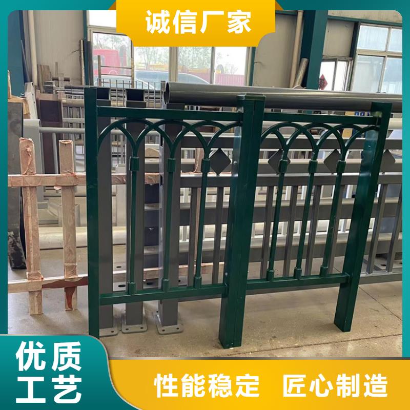 道路防撞護(hù)欄鍍鋅波形護(hù)欄質(zhì)量為本