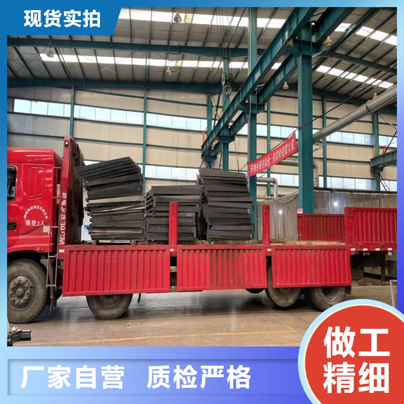 道路防撞護(hù)欄鋼板立柱一致好評產(chǎn)品