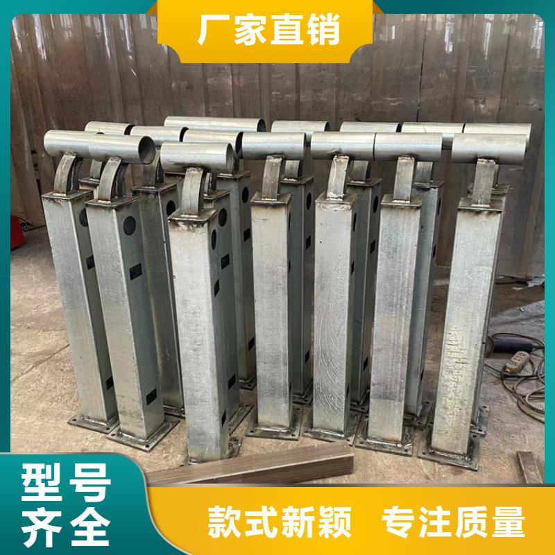 道路防撞護欄道路隔離欄細節(jié)之處更加用心