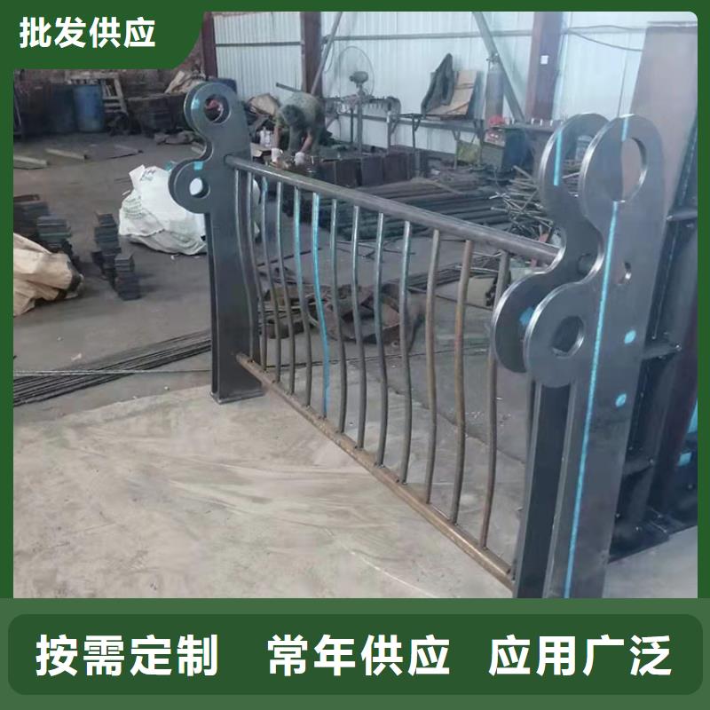 道路防撞護(hù)欄河道防護(hù)欄桿工程施工案例