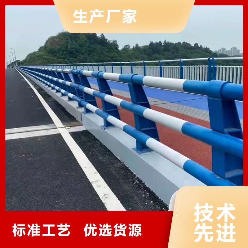 不銹鋼景觀仿木紋欄桿使用壽命長