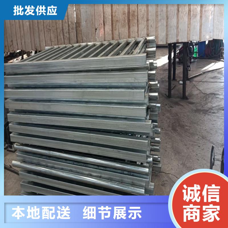 橋梁護(hù)欄不銹鋼護(hù)欄當(dāng)?shù)貜S家值得信賴