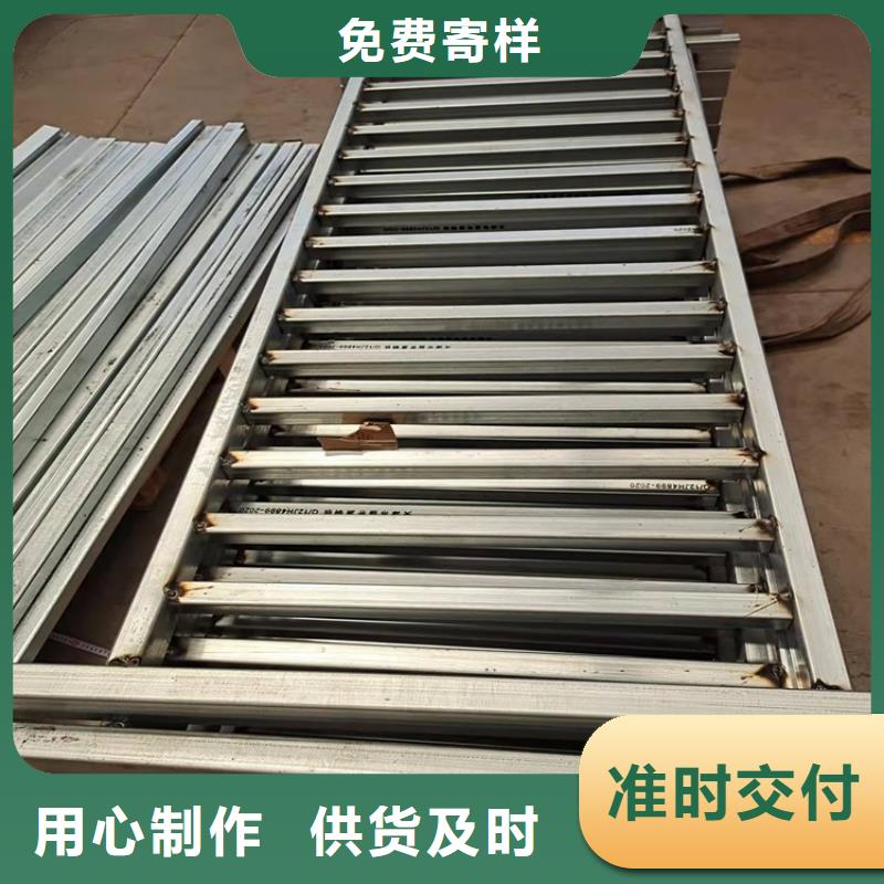 道路環(huán)波梁護(hù)欄制作公司