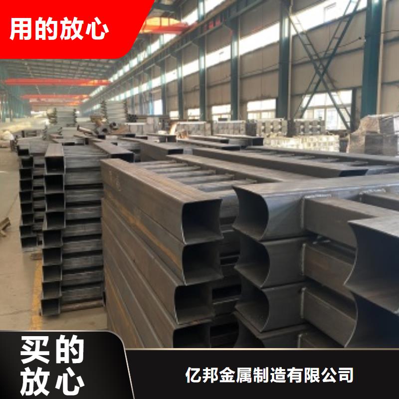 不銹鋼復(fù)合管道路護(hù)欄直銷廠家