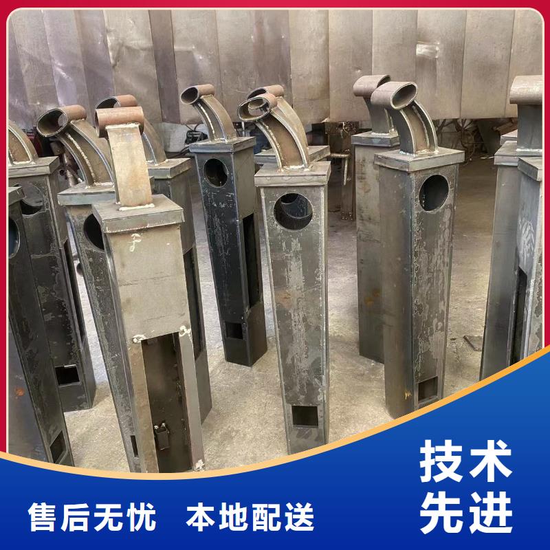 常年供應(yīng)公路橋梁防護(hù)欄桿-省錢