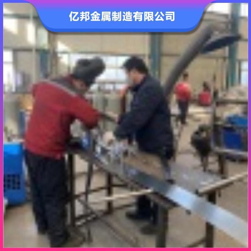橋梁防護(hù)欄桿廠家廠家_大量現(xiàn)貨