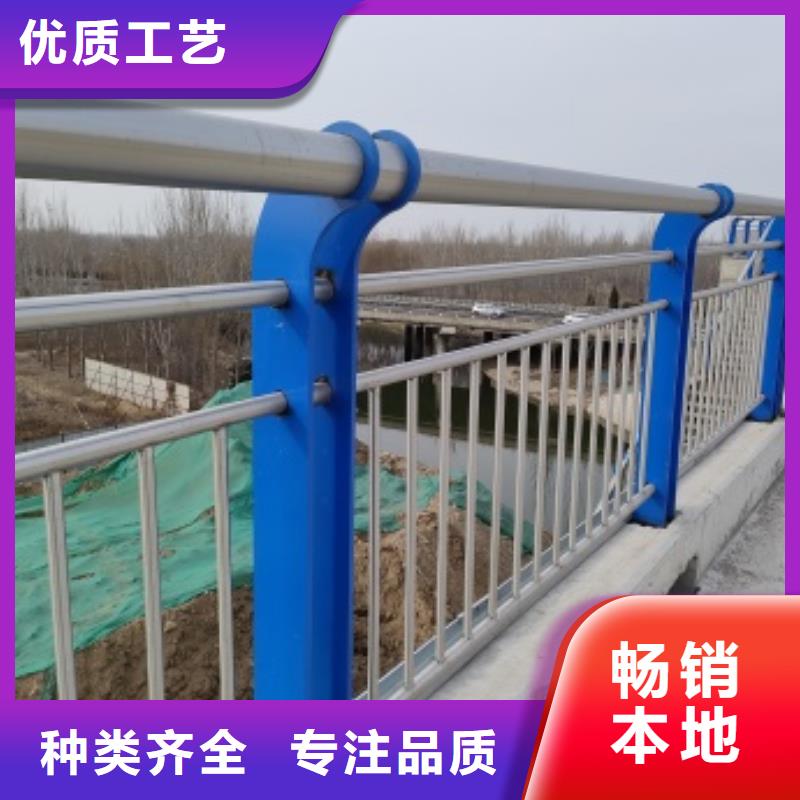 橋梁機(jī)動(dòng)車(chē)道護(hù)欄現(xiàn)場(chǎng)安裝