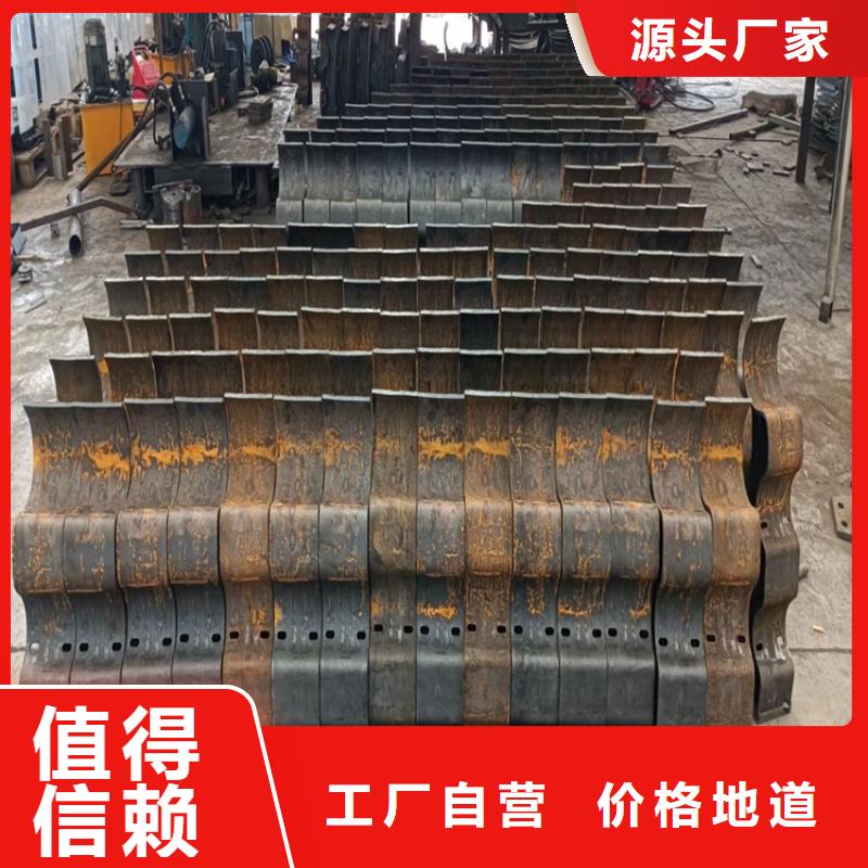 不銹鋼防撞護欄現(xiàn)場安裝