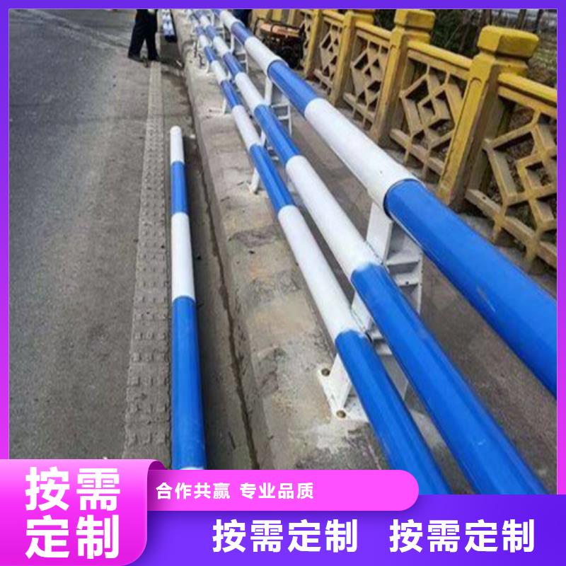 公路防撞護(hù)欄多年老廠家