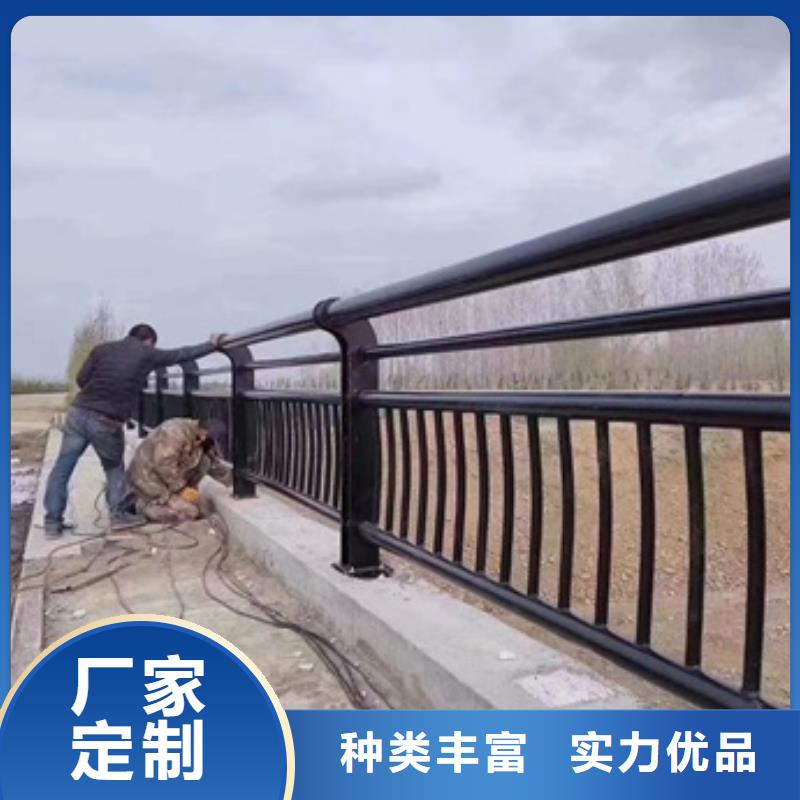 護(hù)欄防撞護(hù)欄立柱大量現(xiàn)貨供應(yīng)