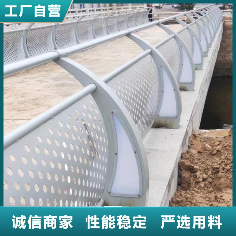 燈光護(hù)欄公路燈光護(hù)欄廠家擁有先進(jìn)的設(shè)備