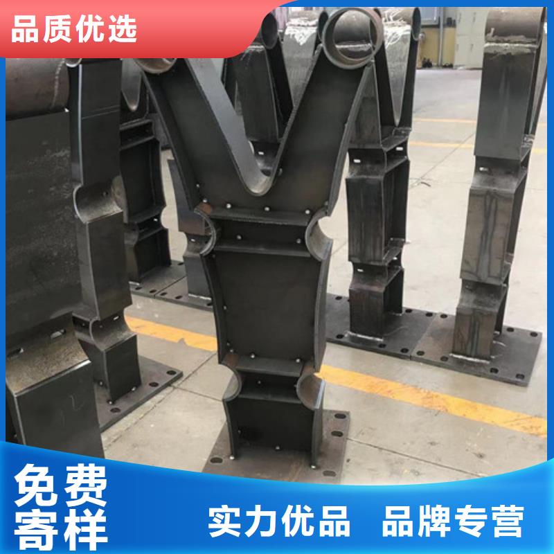 護(hù)欄三波波形護(hù)欄板廠家現(xiàn)貨批發(fā)