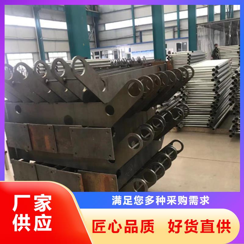 护栏 波形梁防撞护栏专注生产制造多年