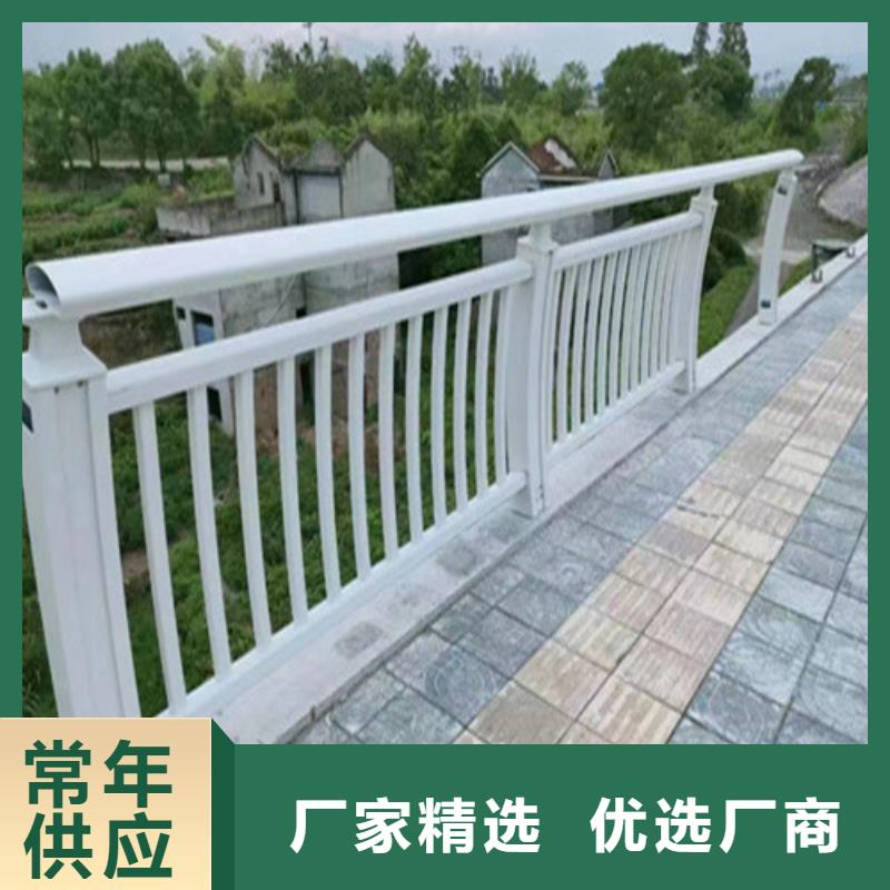 護(hù)欄三波波形護(hù)欄板廠家現(xiàn)貨批發(fā)