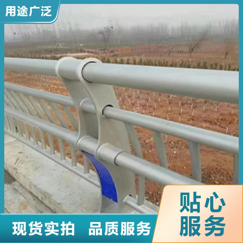 護(hù)欄三波波形護(hù)欄板廠家現(xiàn)貨批發(fā)