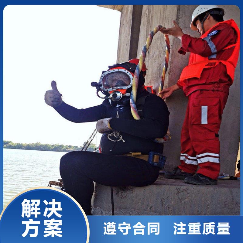 水上浮吊船技术精湛