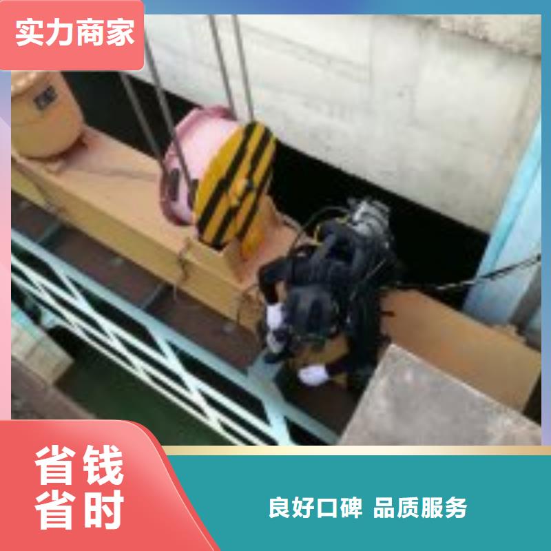 潜水员水下摄影-多年大厂