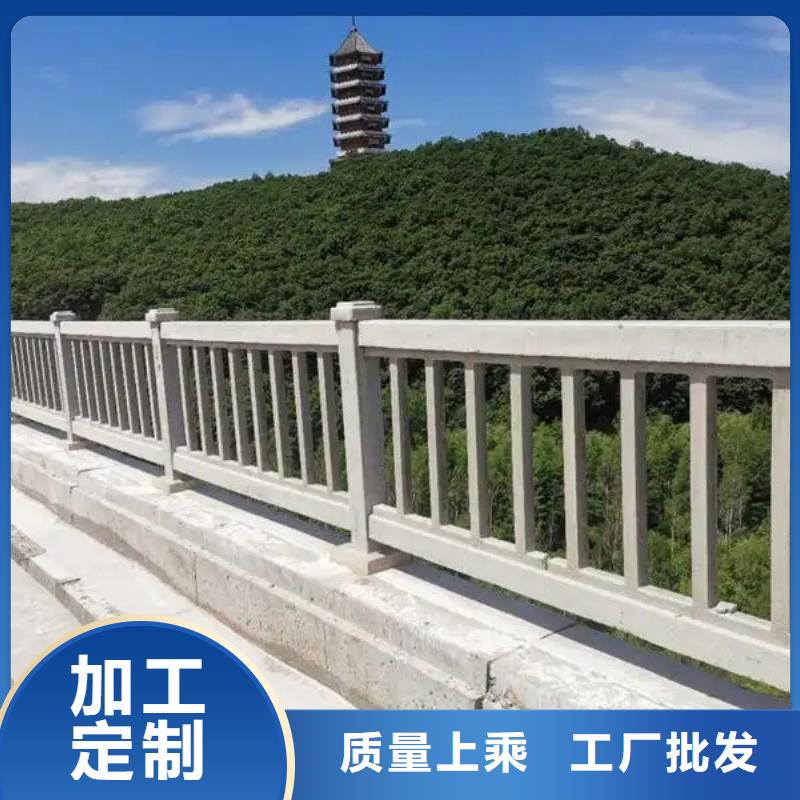 不銹鋼復(fù)合管隔離護(hù)欄產(chǎn)品詳細(xì)介紹