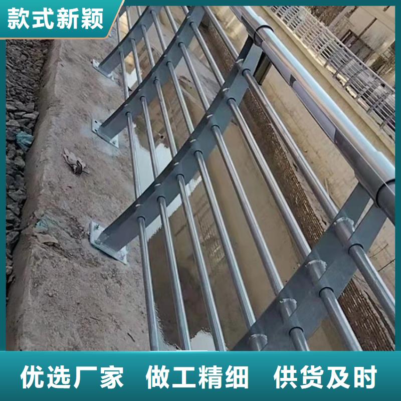 防撞护栏镀锌波形护栏随心所欲定制