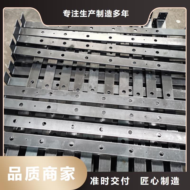 護(hù)欄立柱道路護(hù)欄供應(yīng)商