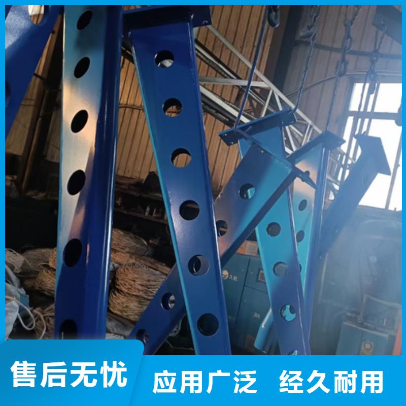 護(hù)欄立柱不銹鋼復(fù)合管護(hù)欄層層質(zhì)檢