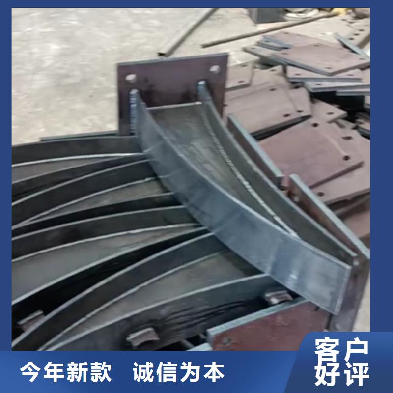 護(hù)欄立柱鍍鋅波形護(hù)欄貨源報(bào)價(jià)