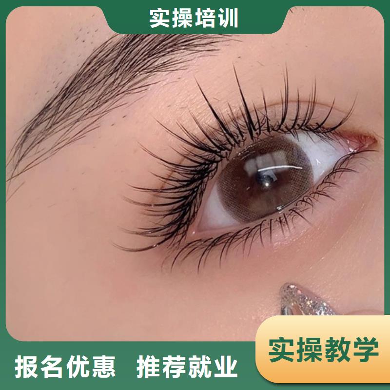 紋繡美發(fā)學校老師專業(yè)