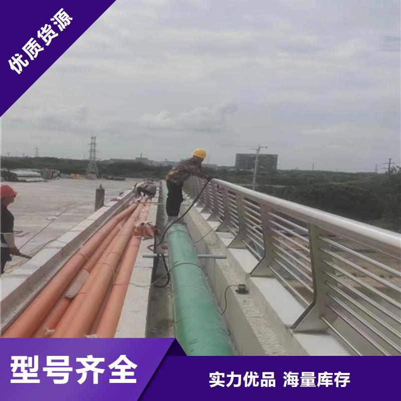 專業(yè)銷售仿木景觀護欄-口碑好
