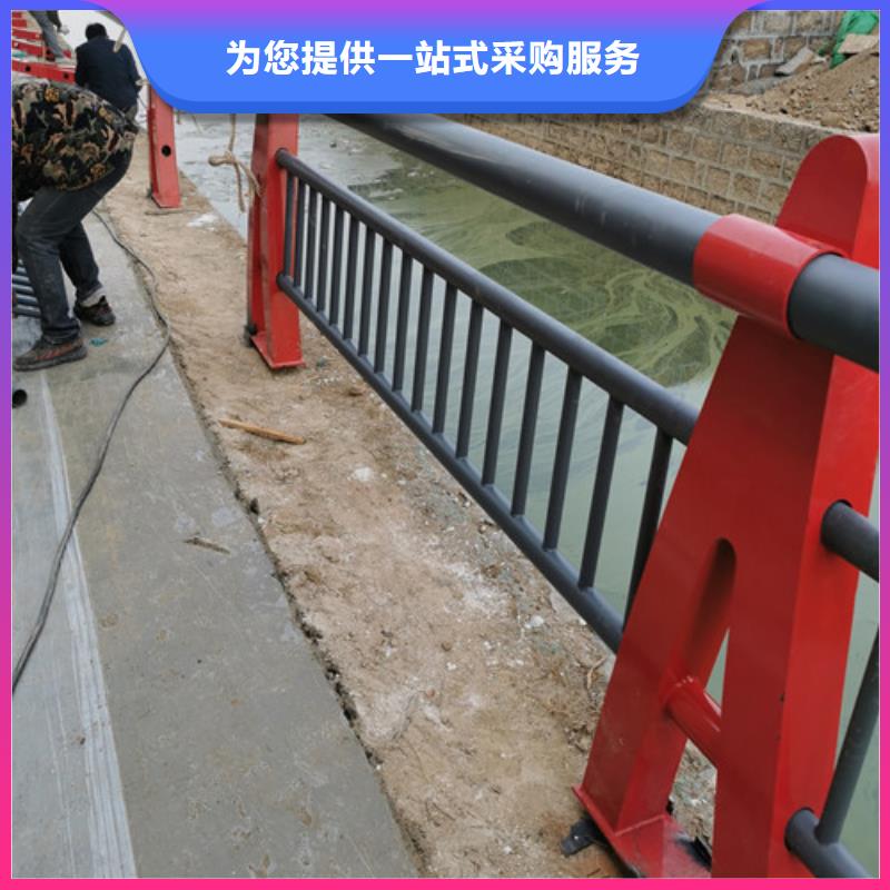 實力雄厚的木紋轉(zhuǎn)印景觀護(hù)欄生產(chǎn)廠家