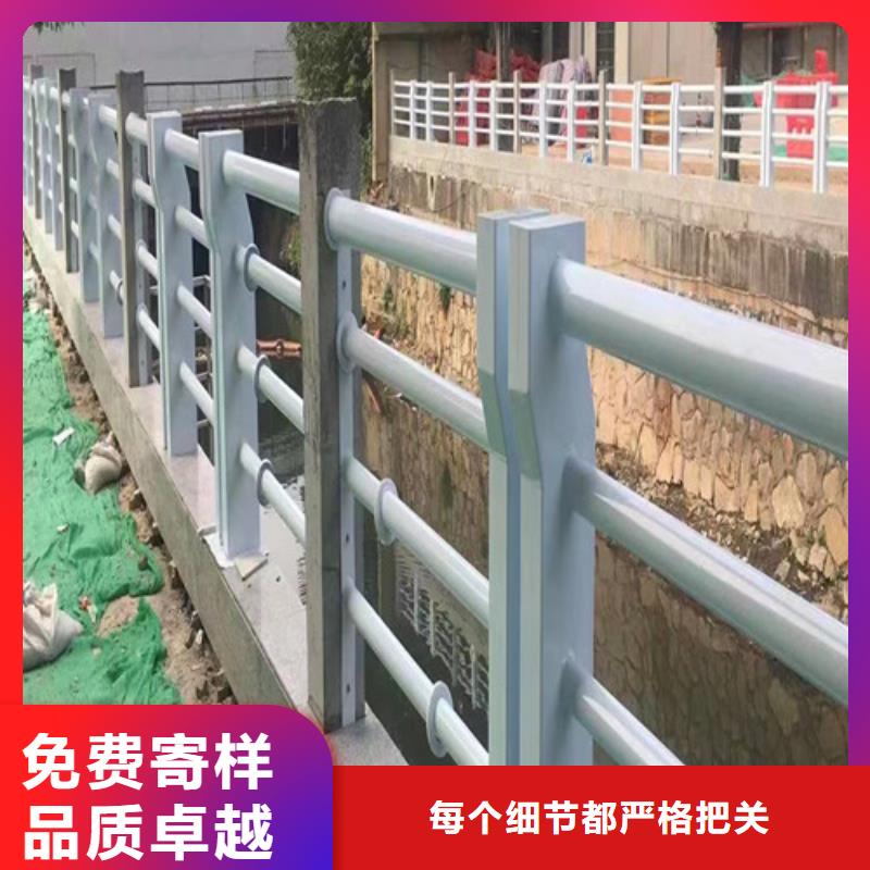 有現(xiàn)貨的仿木河道護(hù)欄供應(yīng)商