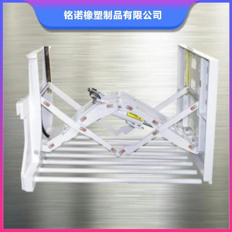 叉車推拉器塑料滑板氟膠條品質(zhì)好才是硬道理