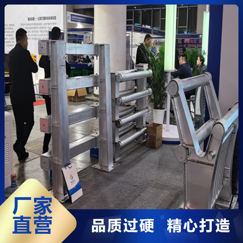 人行道護(hù)欄,不銹鋼橋梁廠自有生產(chǎn)工廠
