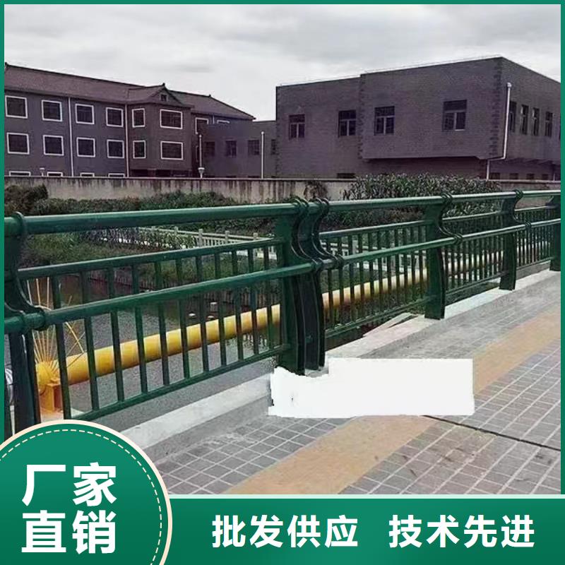 人行道護(hù)欄金屬?gòu)?fù)合管廠家實(shí)體廠家大量現(xiàn)貨